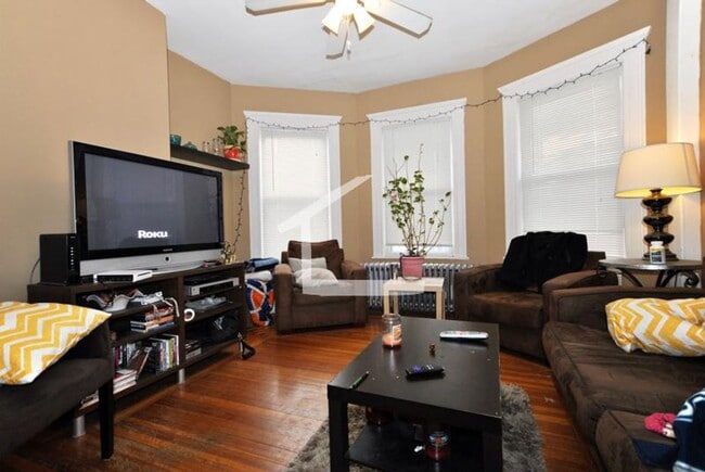 144 Brooks St
