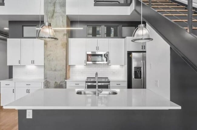 Photo - 230 18th St NW