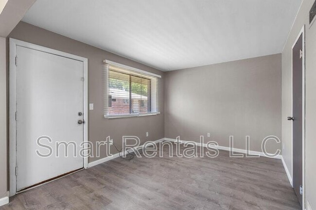 491 S Holmes Ave