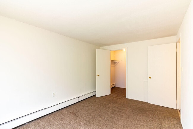 Photo - Canterbury Court Apartments