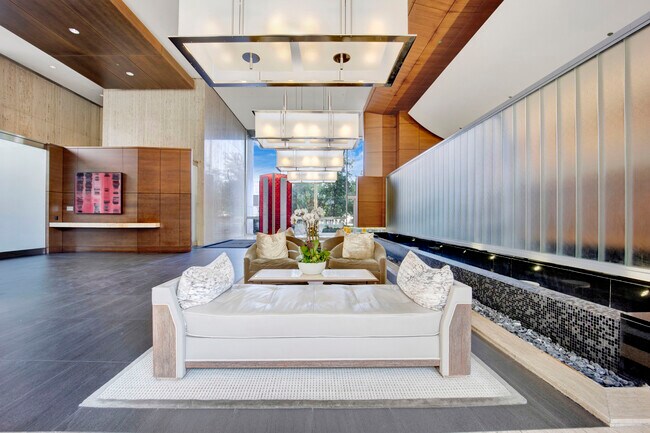 Photo - 500 W Superior-710 Unit 710