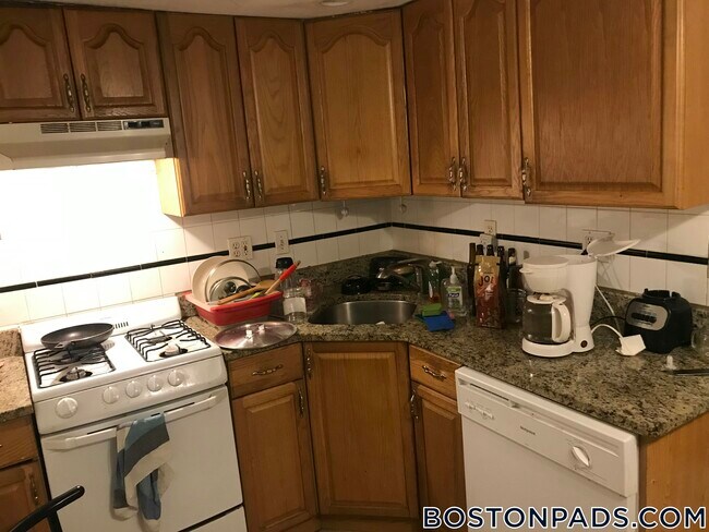 Photo - 126 Warren St Unidad G1