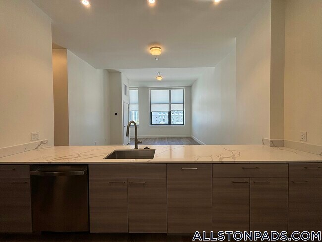 Photo - 1079 Commonwealth Ave Unit 411