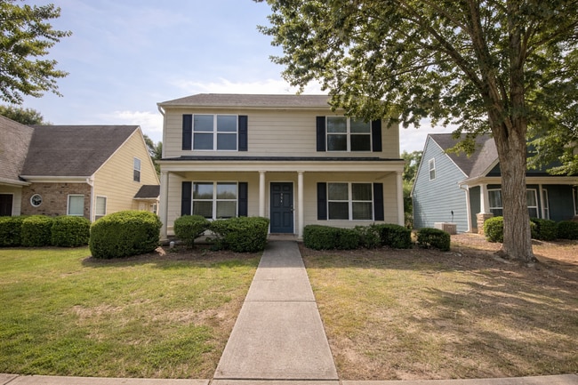 Building Photo - PRE-LEASING FOR MAY 2026 ! 1/2 DEPOSIT SPECIAL