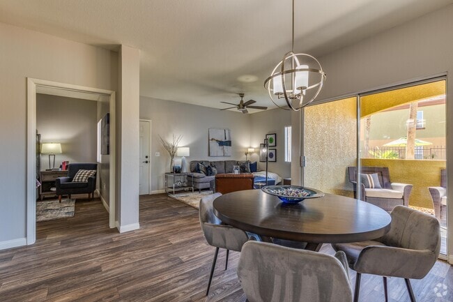 2 BR, 2 BA - 1,164 SF