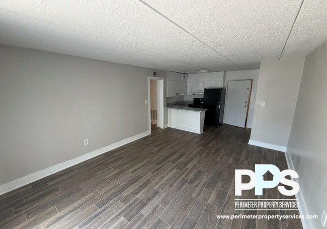 Photo - 1040 Sandtown Rd SW