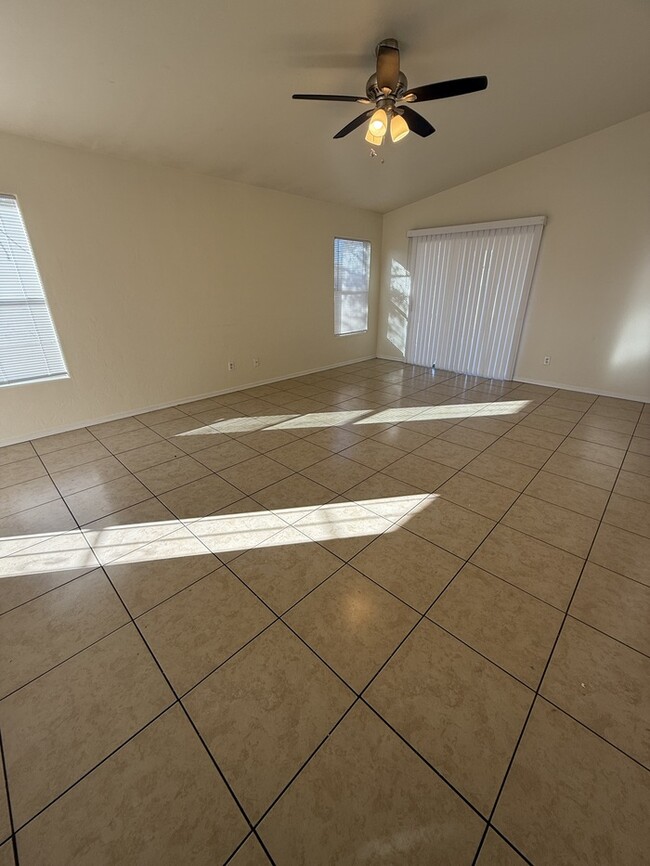 Photo - 1284 W Laporte Ln