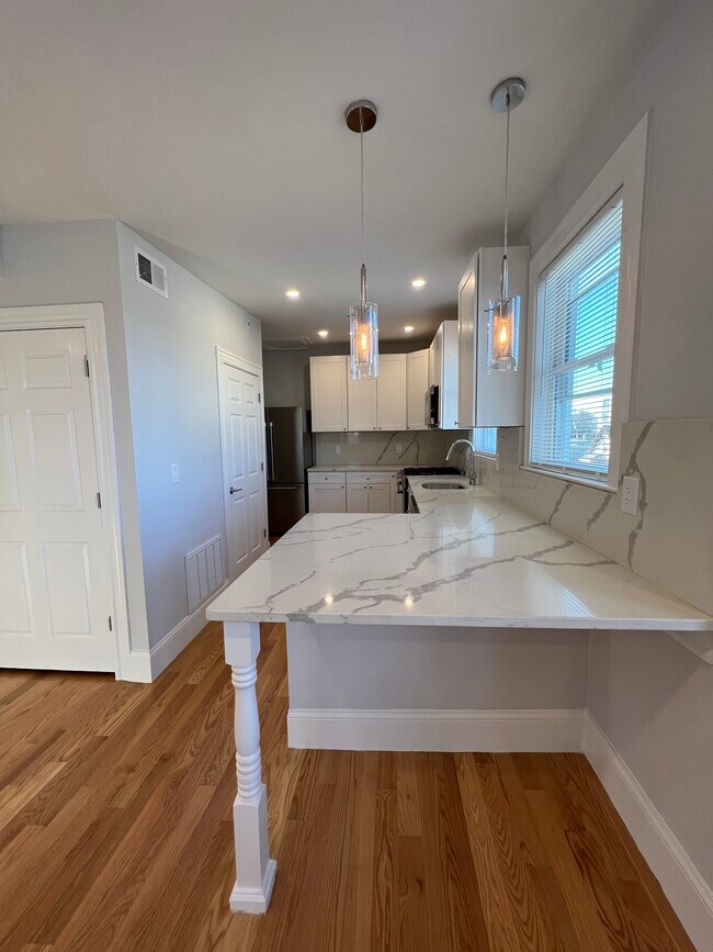 Photo - 75 Winchester St Unit 75 Winchester St