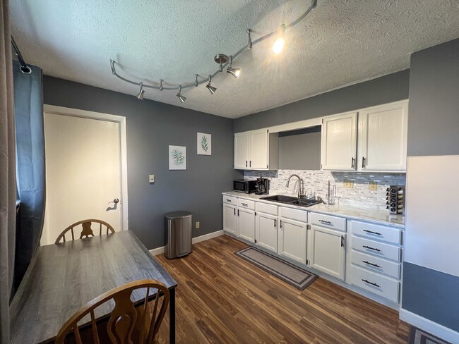 Photo - 1924 Ottawa Ave