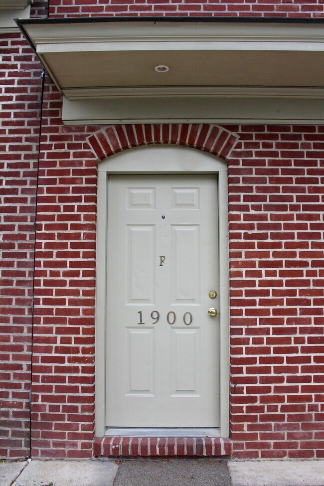 Front Door - 1912 W 3rd St Unit F
