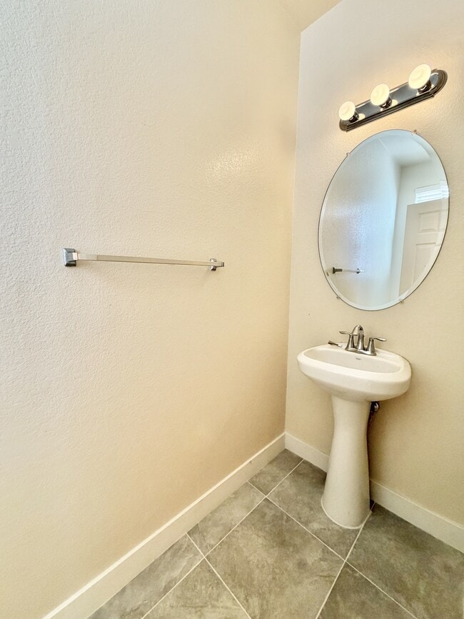 Photo - 315 Ladies Tee Ct