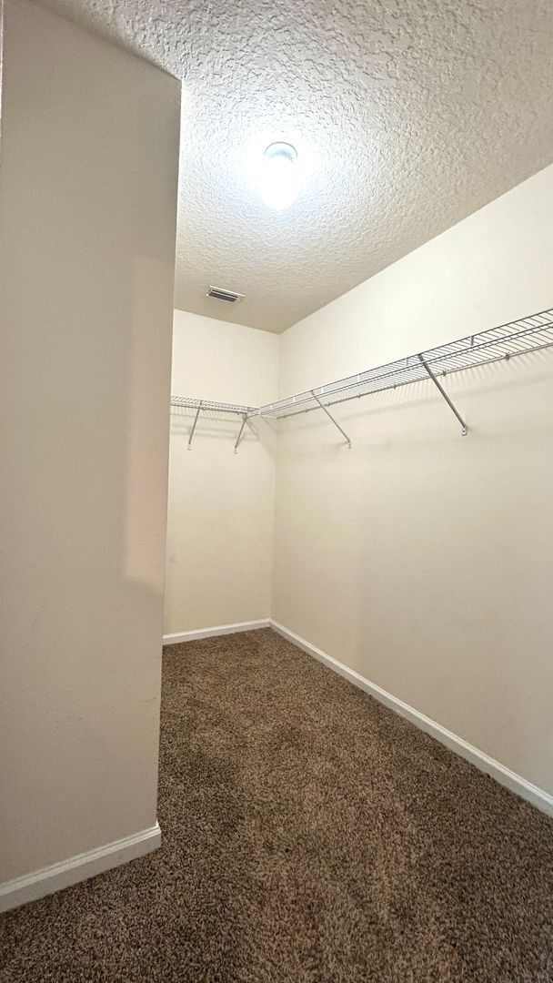 Photo - Fabulous 4 Bedroom 2 Bath in Pritchard Point