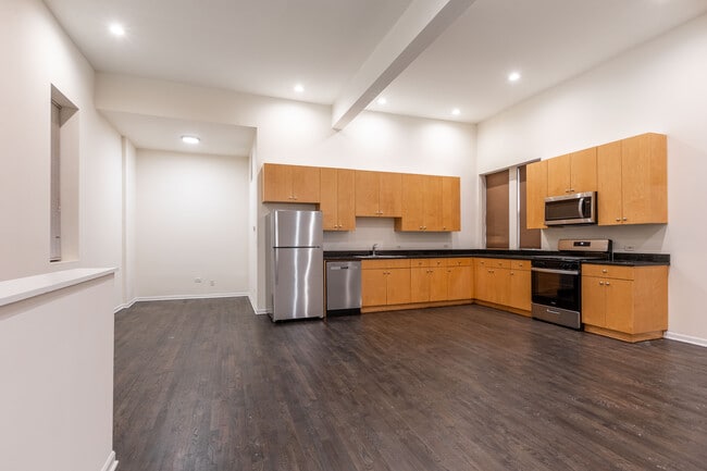 Photo - 1260 N Greenview Ave