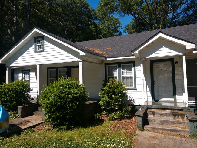 Building Photo - 109 Tuggle St Unit Apt. B