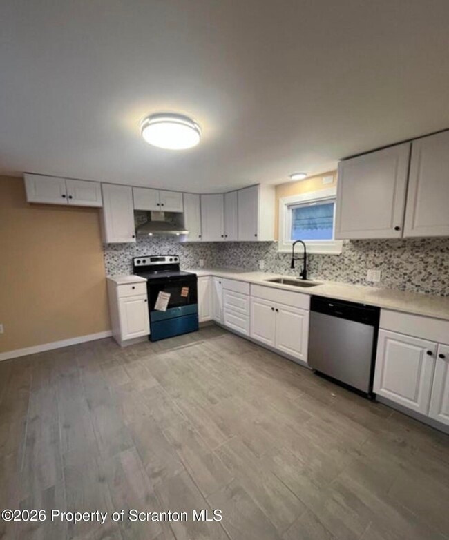 Building Photo - 129 S Blakely St