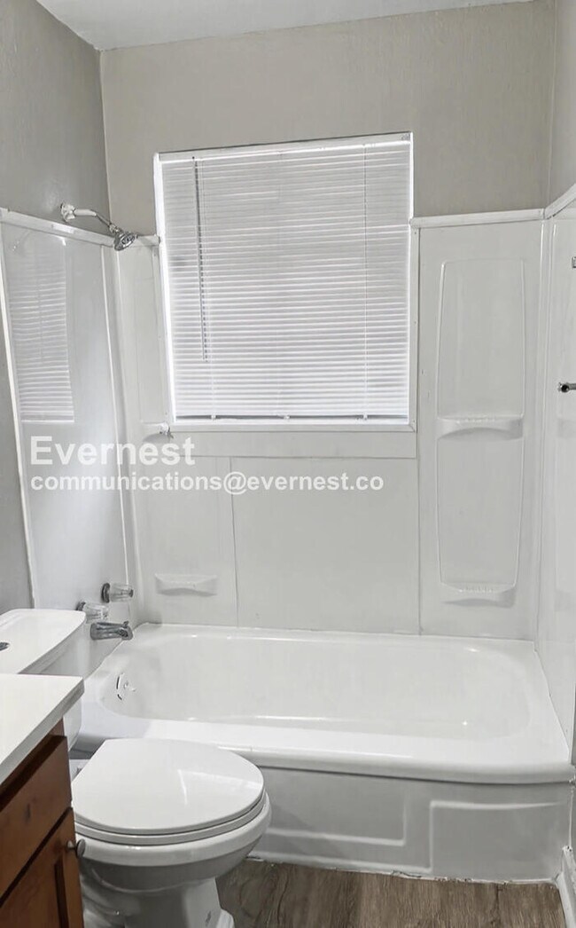 Photo - 1012 4th Ave W Unidad 2