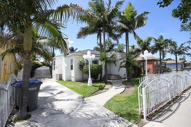 Building Photo - 2920 Los Flores Blvd