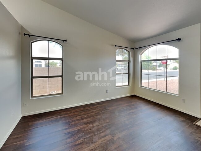 Photo - 17136 N Woodrose Ave