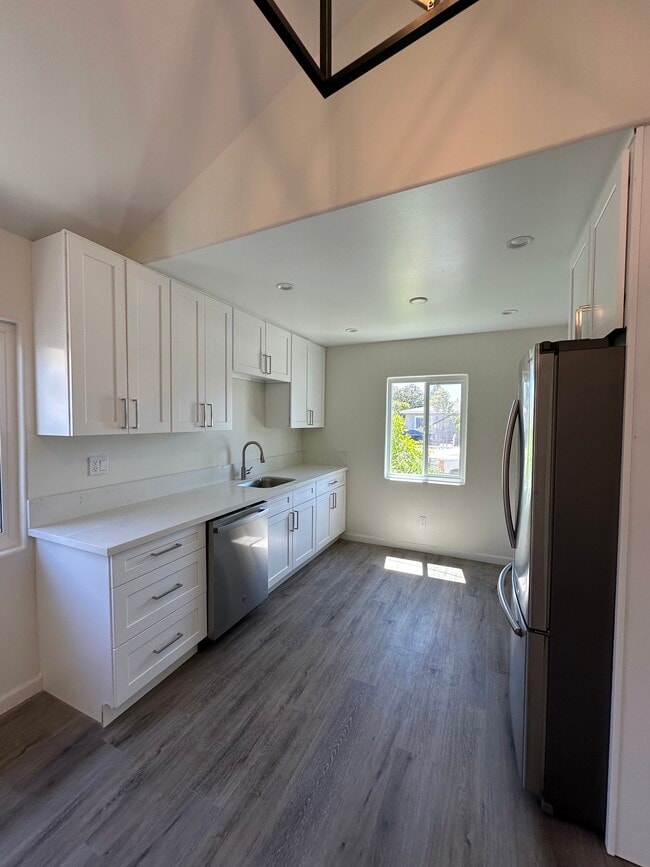 Cocina - 3623 W 105th St