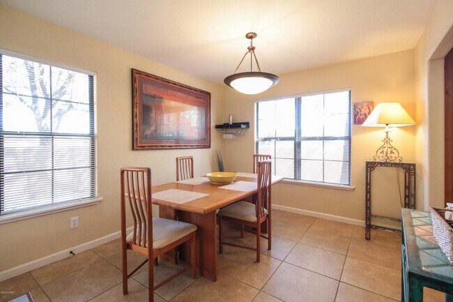 6651 N Campbell Ave Unit 108