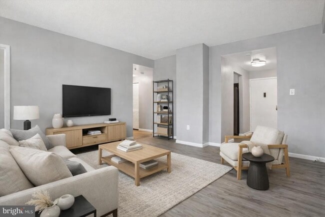 Photo - 28 Allegheny Ave Unit 806