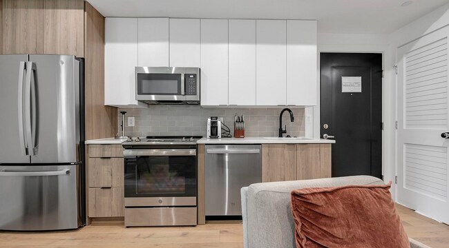 Photo - 1335 Pennsylvania Ave. SE Unit 4