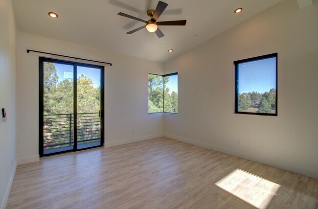 Photo - 1221 East Emma Drive Unit 204