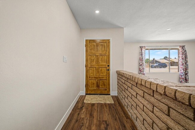 Photo - 5133 W McNeil St