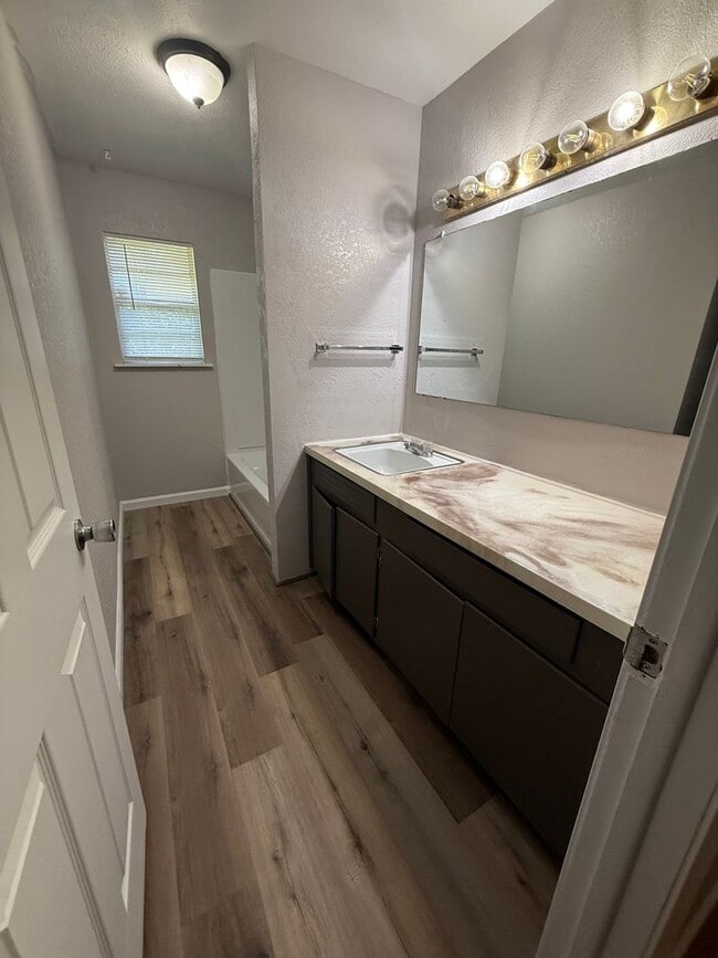 Photo - $2000 MOVE-IN SPECIAL