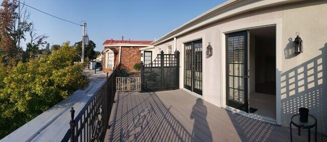 Photo - 12 W Abington Ave Unit 1