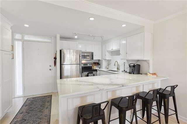 Photo - 3915 St Charles Ave Unit 503