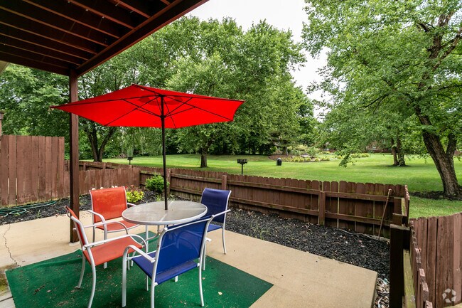 Photo - Carlton Apartments