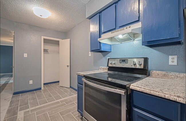 Building Photo - 12615 Brookglade Cir Unit 403 Rental