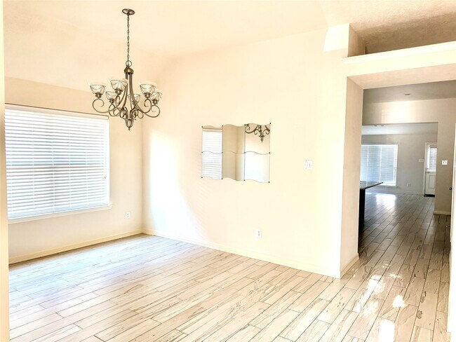 10823 Coral Garden Ln
