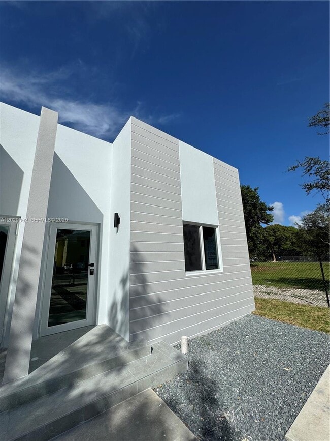 Photo - 135 NW 60th St