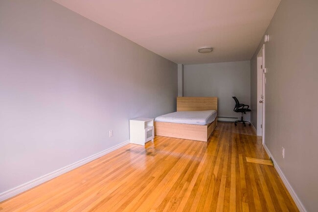 Photo - Furnished Rooms for Rent – All-Inclusive – Near Downtown Ottawa - Heart of Hull!