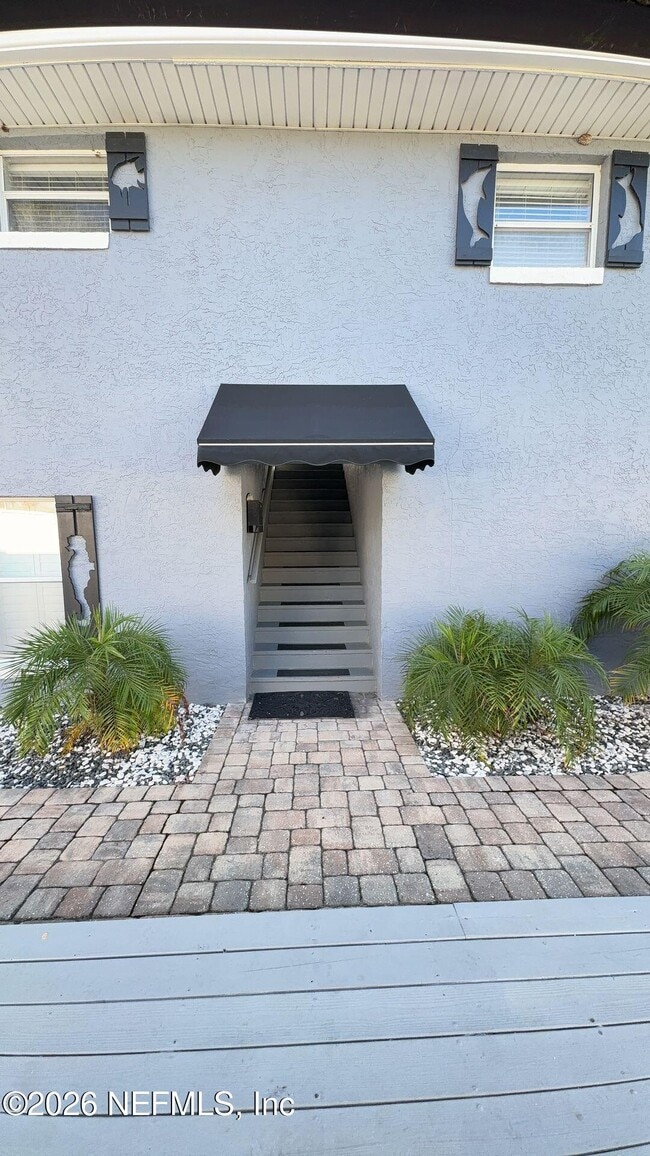 Building Photo - 108 S 5th St