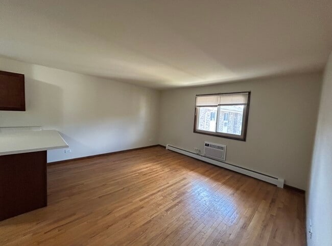 Photo - 872 N Milwaukee Ave Unit D1