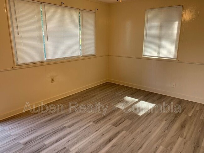 Photo - 1614 Oak St