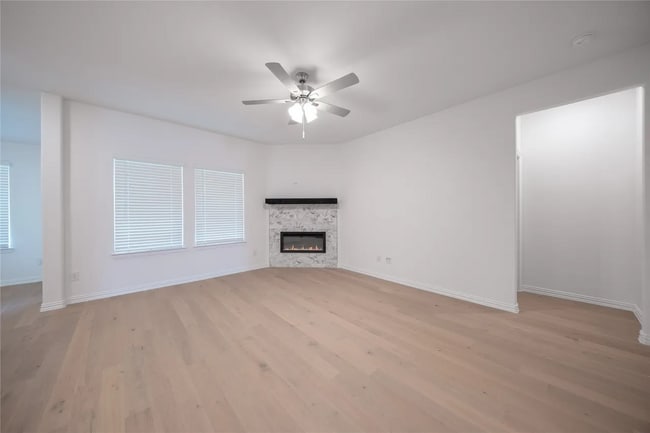 Photo - 1707 Blackbird Ln