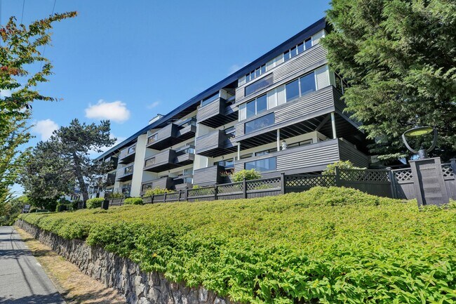 Building Photo - Pandora Heights Apartments