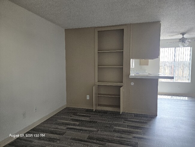 Photo - 991 N Mollison Ave Unit 04