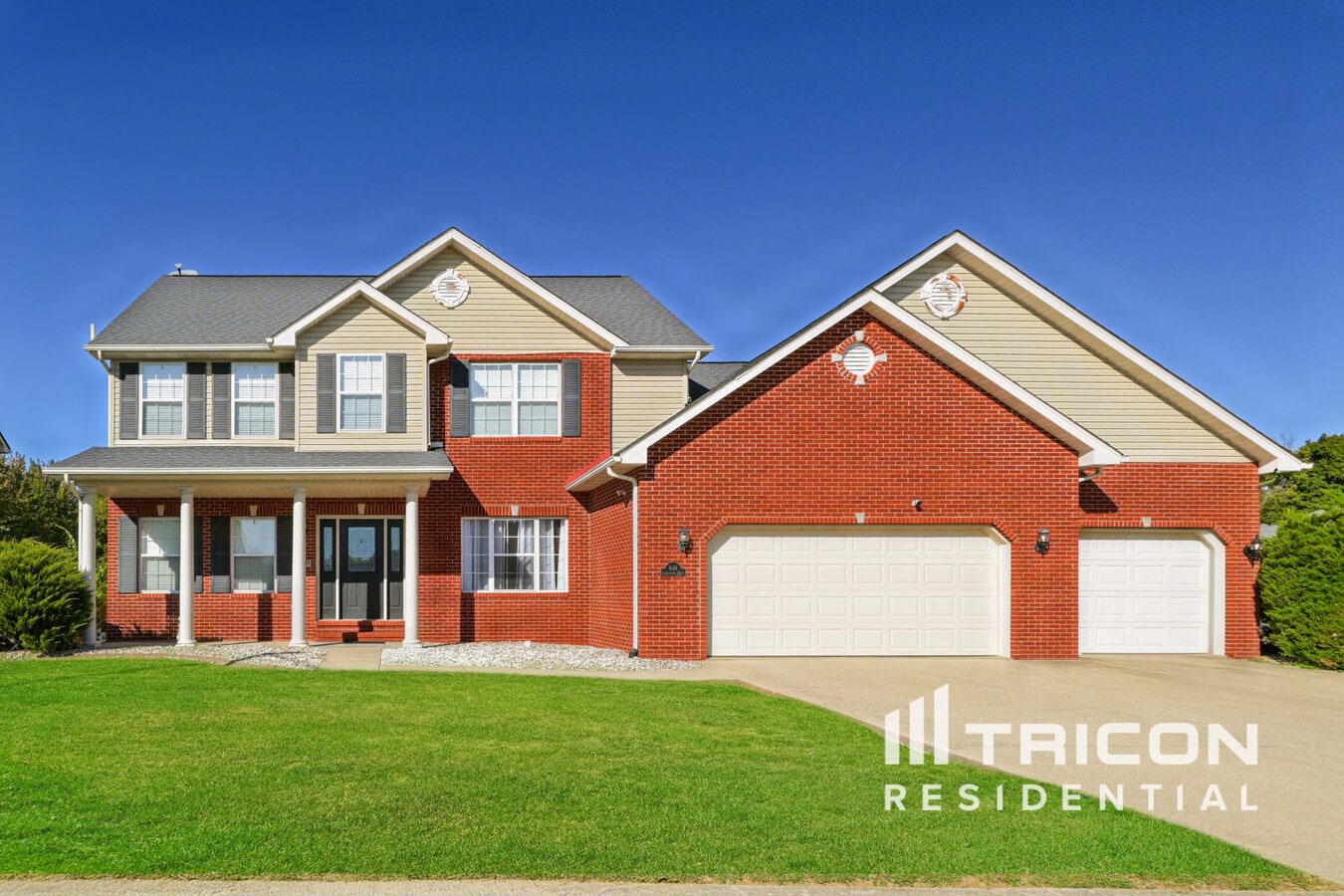 Photo - 648 Longfellow Dr
