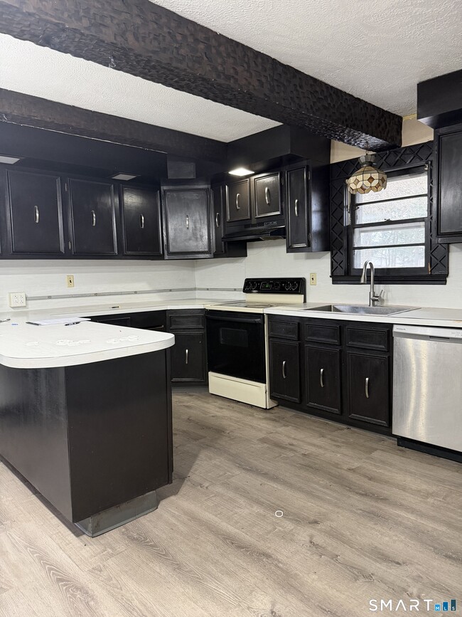 Building Photo - 16 St Lawrence St