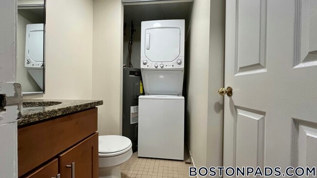 Photo - 345 Franklin St Unidad 105