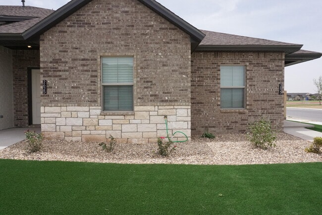 Building Photo - 2627 135th St