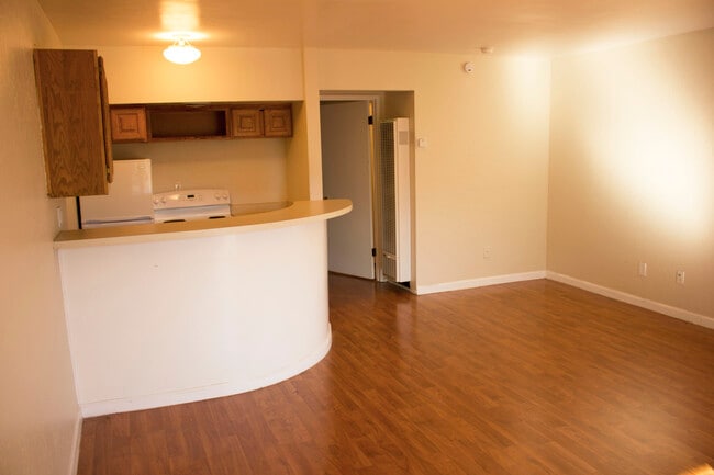 Photo - 770 Sir Francis Drake Blvd Unit 5