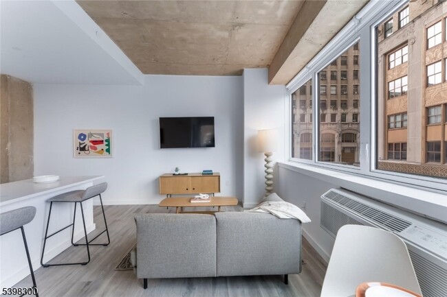 Photo - 10 Commerce Ct Unit 2G