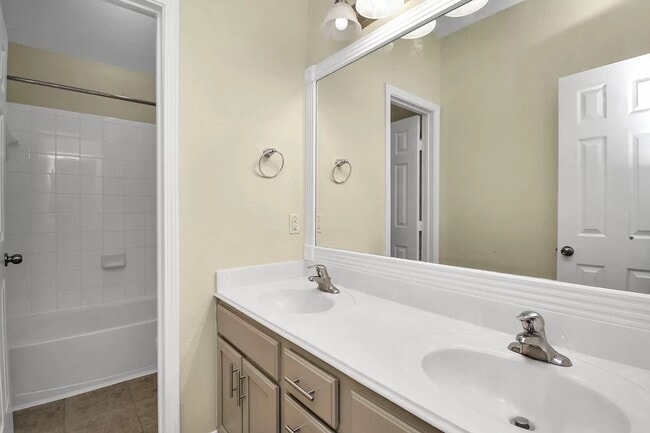 Building Photo - 6315 Bain Dr