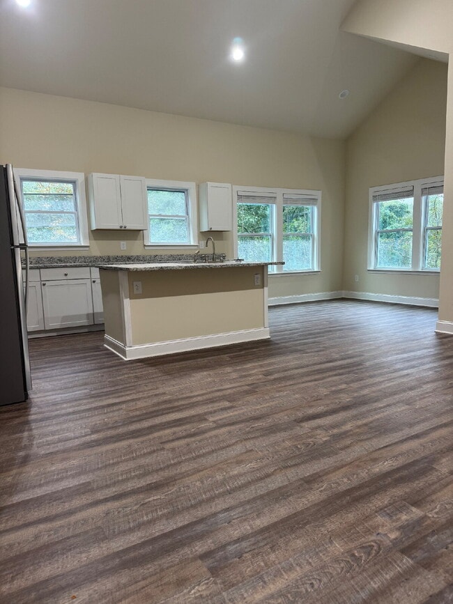 Photo - New Construction in North Hall for Rent!